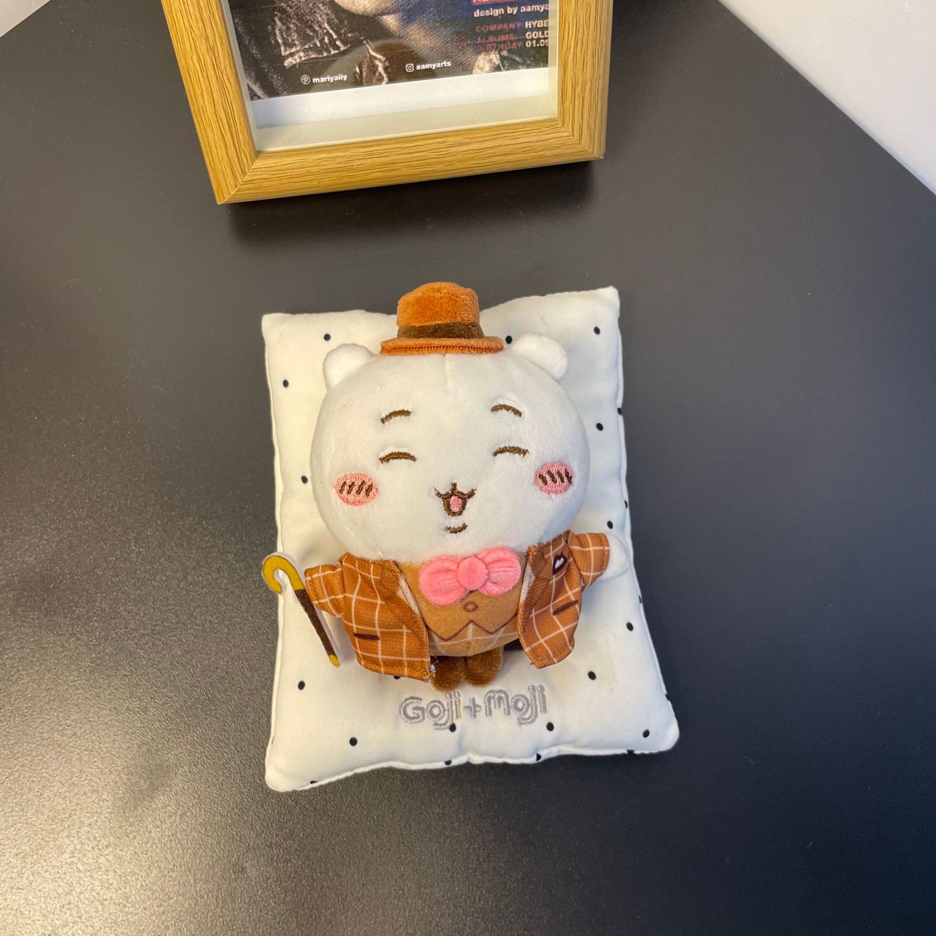 Hachiware Usagi Detective Plus - đánh giá và giá Phone Accessories Charms